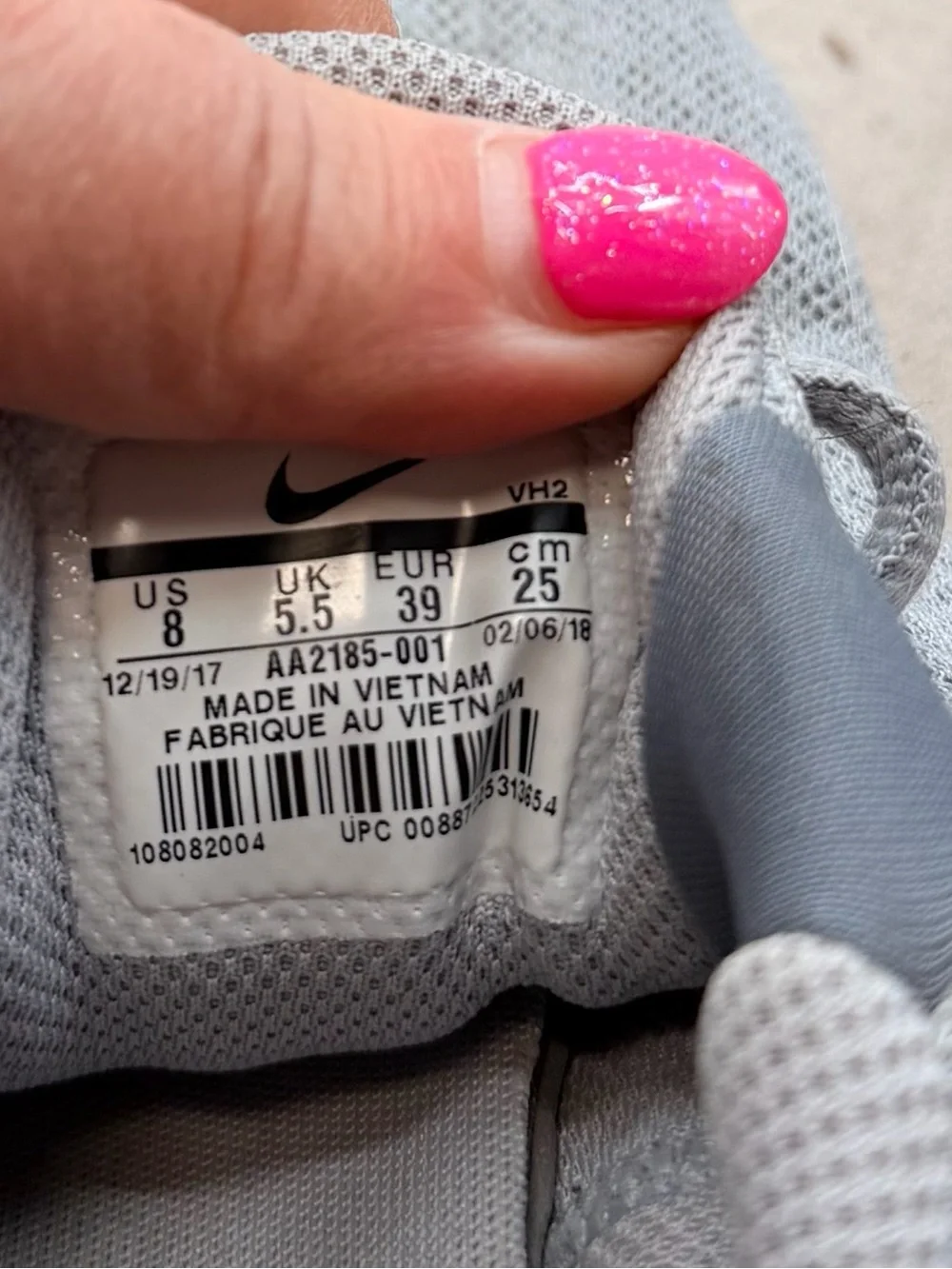 Nike Viale Light Grey Mesh Athletic Sneakers